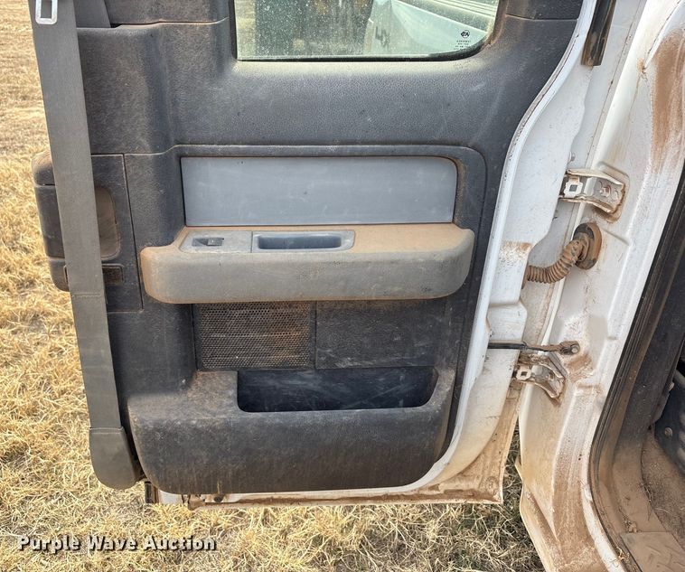 image for item EU4738 2013 Ford F150 SuperCab pickup truck