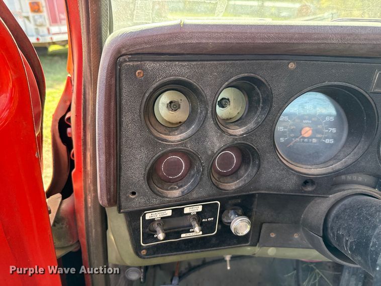 image for item EU5353 1985 Chevrolet D30 pickup truck cab and chassis