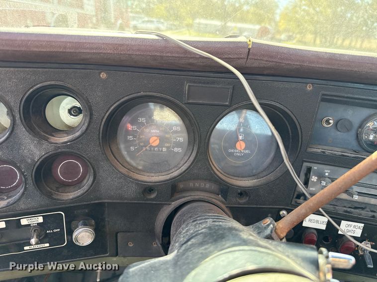 image for item EU5353 1985 Chevrolet D30 pickup truck cab and chassis