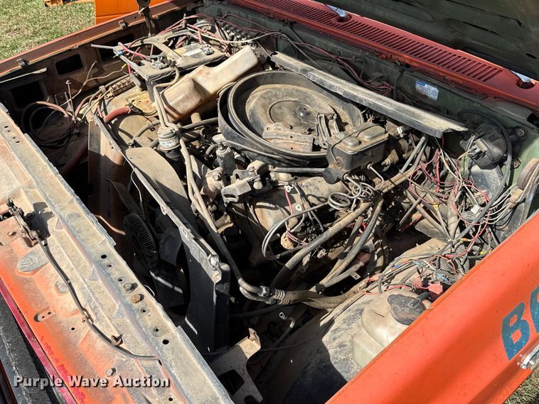 image for item EU5353 1985 Chevrolet D30 pickup truck cab and chassis