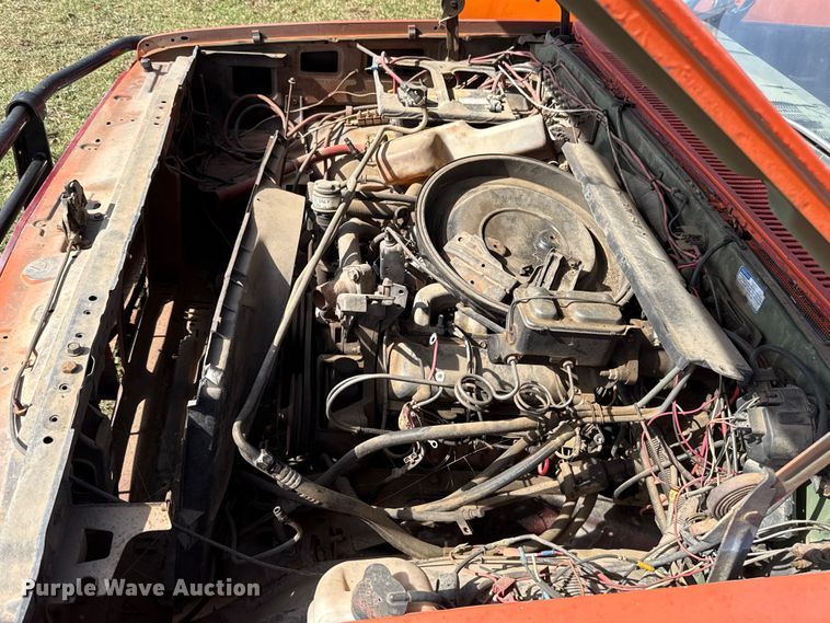 image for item EU5353 1985 Chevrolet D30 pickup truck cab and chassis