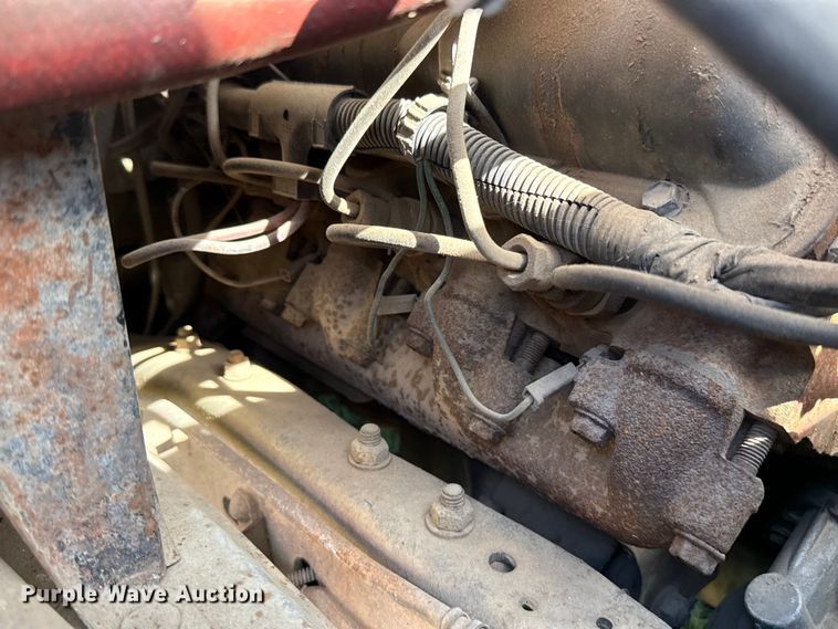 image for item EU5353 1985 Chevrolet D30 pickup truck cab and chassis