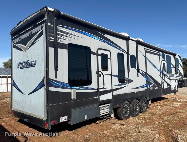 image for item EU5360 2017 Keystone FZ42317 toy hauler camper