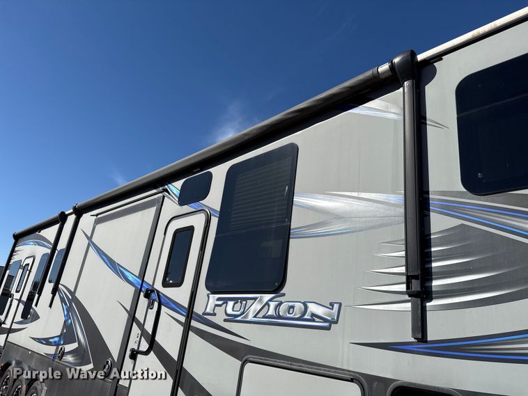 image for item EU5360 2017 Keystone FZ42317 toy hauler camper