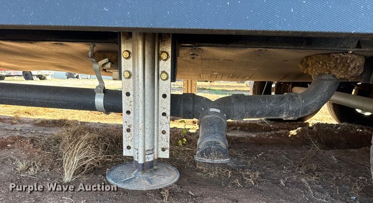 image for item EU5360 2017 Keystone FZ42317 toy hauler camper