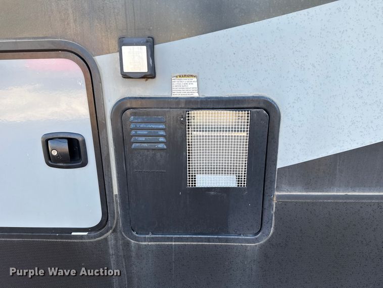 image for item EU5360 2017 Keystone FZ42317 toy hauler camper