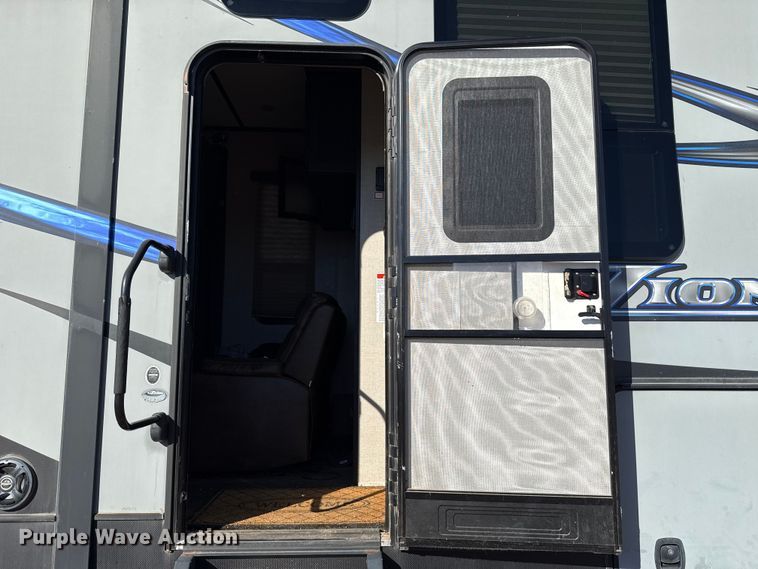 image for item EU5360 2017 Keystone FZ42317 toy hauler camper