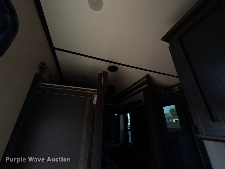 image for item EU5360 2017 Keystone FZ42317 toy hauler camper