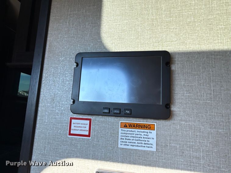 image for item EU5360 2017 Keystone FZ42317 toy hauler camper