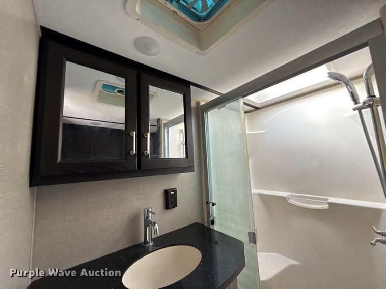 image for item EU5360 2017 Keystone FZ42317 toy hauler camper