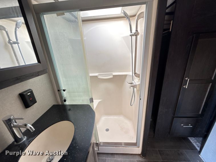 image for item EU5360 2017 Keystone FZ42317 toy hauler camper