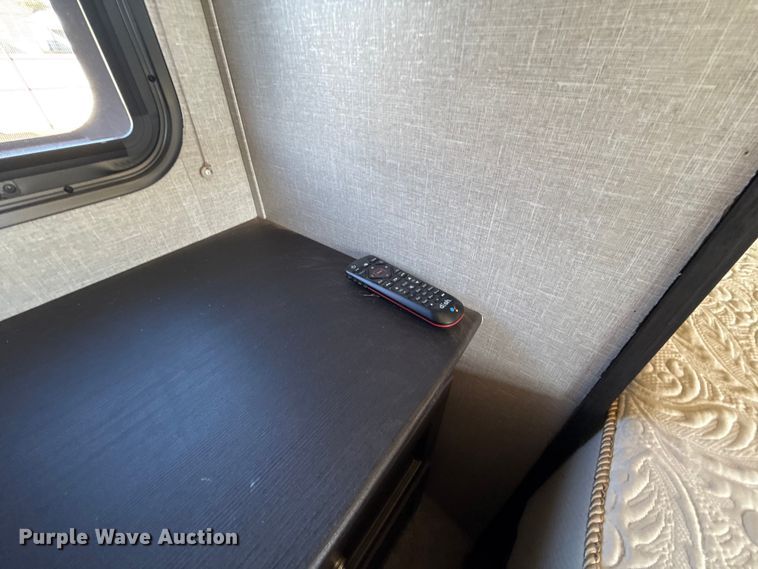 image for item EU5360 2017 Keystone FZ42317 toy hauler camper