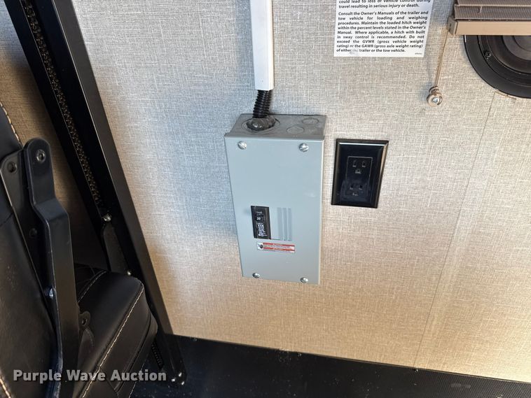 image for item EU5360 2017 Keystone FZ42317 toy hauler camper