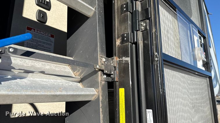 image for item EU5360 2017 Keystone FZ42317 toy hauler camper