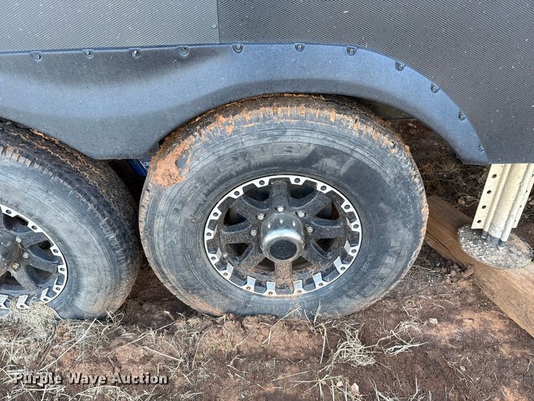 image for item EU5360 2017 Keystone FZ42317 toy hauler camper