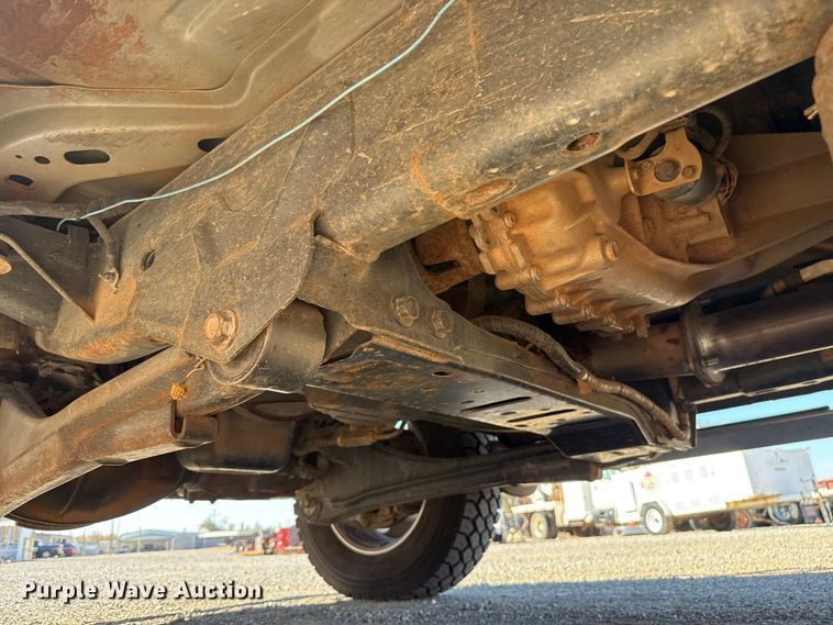 image for item EU5399 2016 RAM 3500 Crew Cab flatbed pickup truck