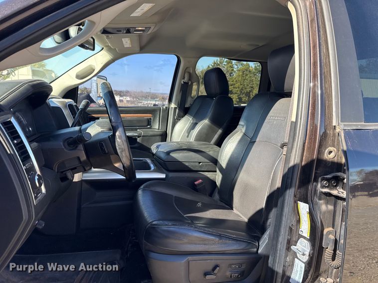 image for item EU5399 2016 RAM 3500 Crew Cab flatbed pickup truck