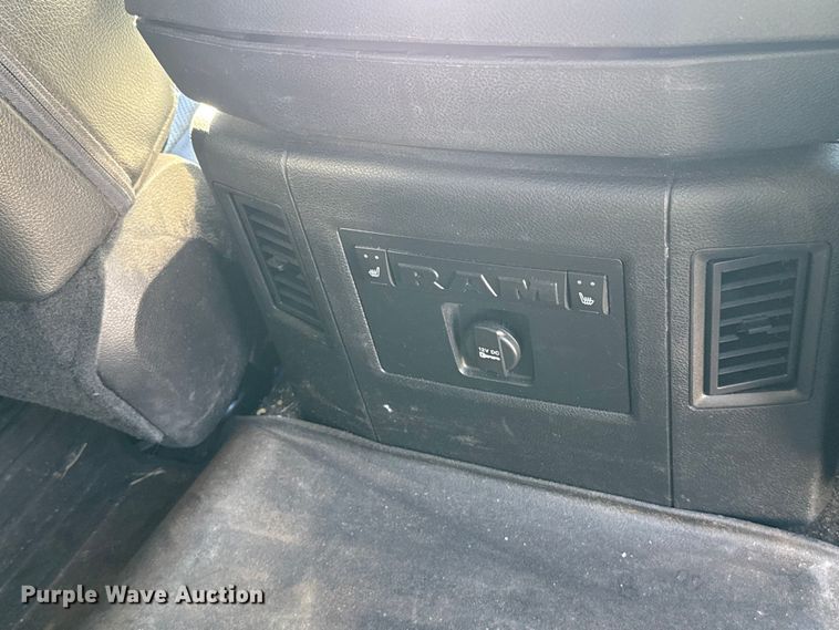 image for item EU5399 2016 RAM 3500 Crew Cab flatbed pickup truck