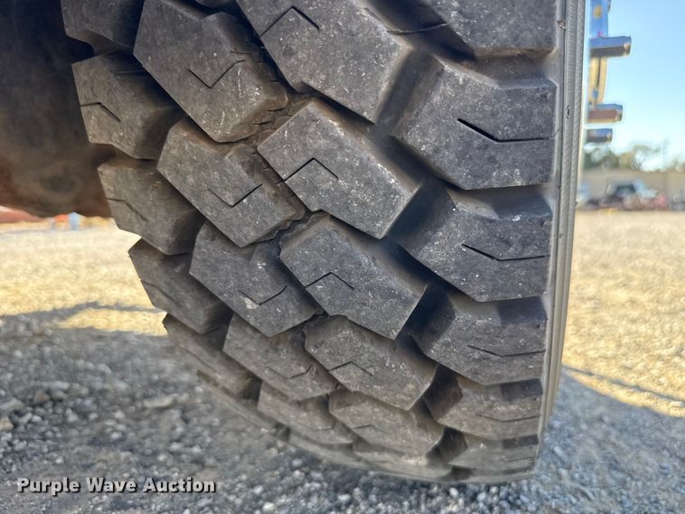 image for item EU5399 2016 RAM 3500 Crew Cab flatbed pickup truck