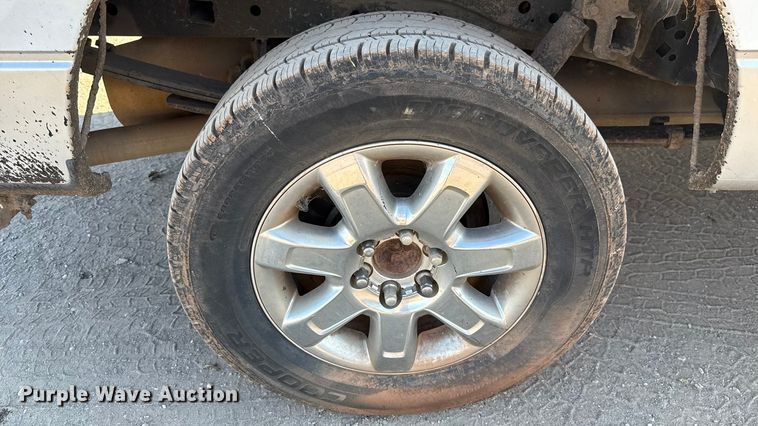 image for item EU5426 2013 Ford F150 XLT SuperCrew pickup truck