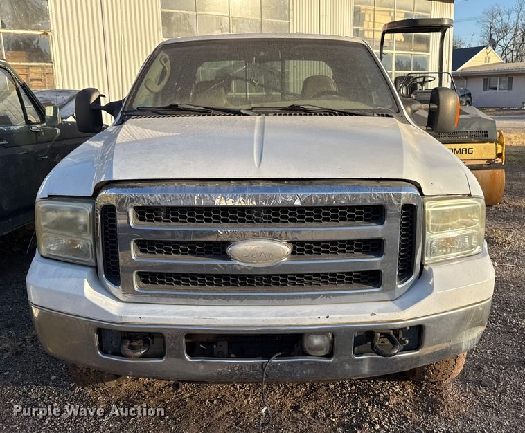 image for item EU5428 2007 Ford F250 Super Duty Crew Cab pickup truck