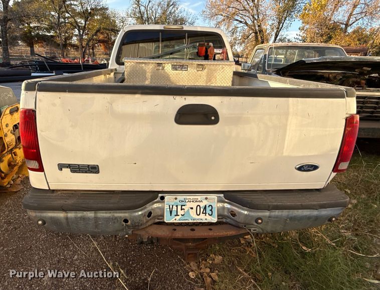image for item EU5428 2007 Ford F250 Super Duty Crew Cab pickup truck