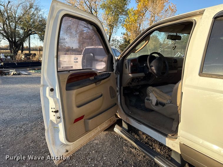 image for item EU5428 2007 Ford F250 Super Duty Crew Cab pickup truck