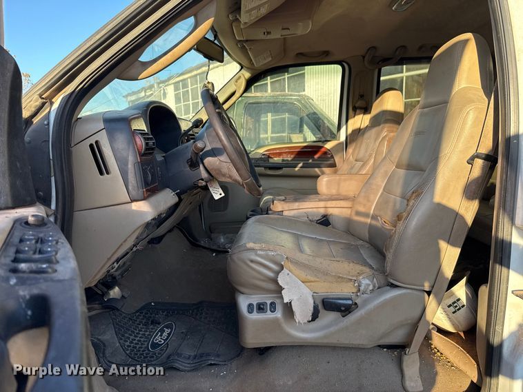 image for item EU5428 2007 Ford F250 Super Duty Crew Cab pickup truck