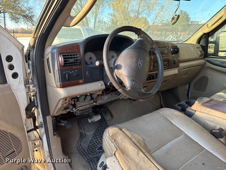 image for item EU5428 2007 Ford F250 Super Duty Crew Cab pickup truck