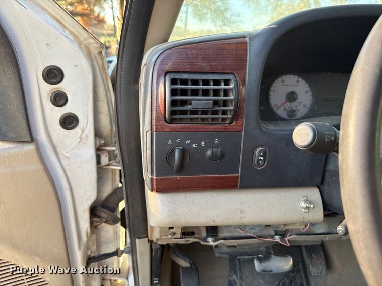 image for item EU5428 2007 Ford F250 Super Duty Crew Cab pickup truck