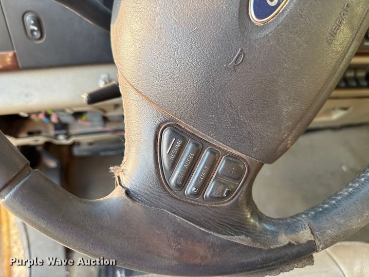 image for item EU5428 2007 Ford F250 Super Duty Crew Cab pickup truck