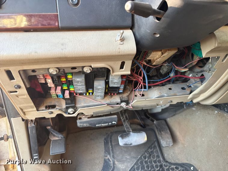 image for item EU5428 2007 Ford F250 Super Duty Crew Cab pickup truck