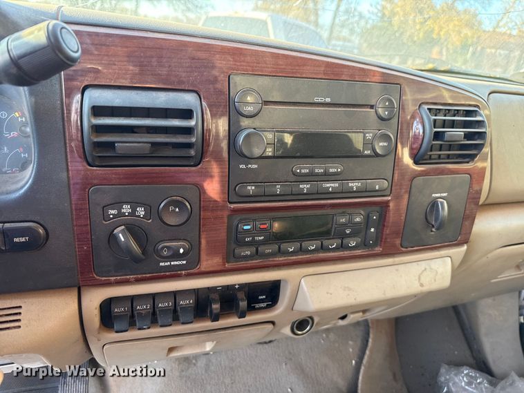 image for item EU5428 2007 Ford F250 Super Duty Crew Cab pickup truck