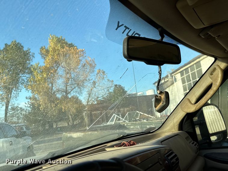 image for item EU5428 2007 Ford F250 Super Duty Crew Cab pickup truck