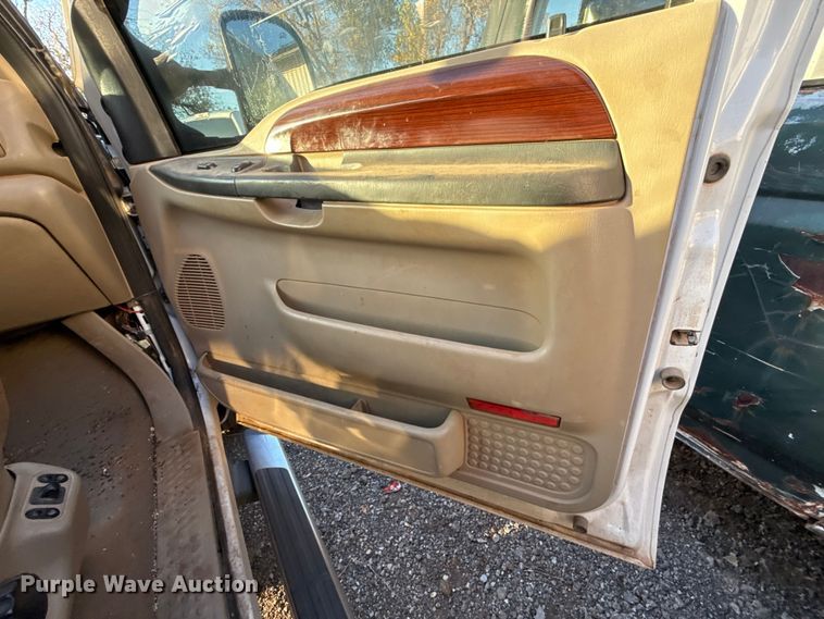 image for item EU5428 2007 Ford F250 Super Duty Crew Cab pickup truck