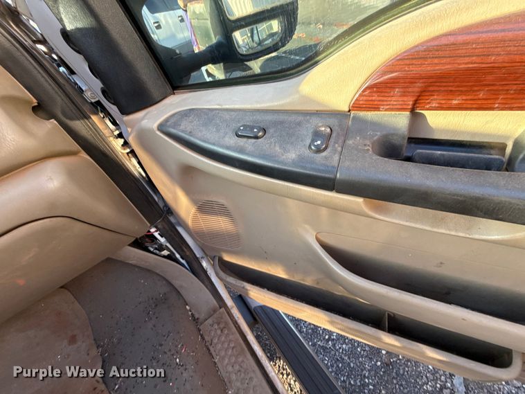 image for item EU5428 2007 Ford F250 Super Duty Crew Cab pickup truck