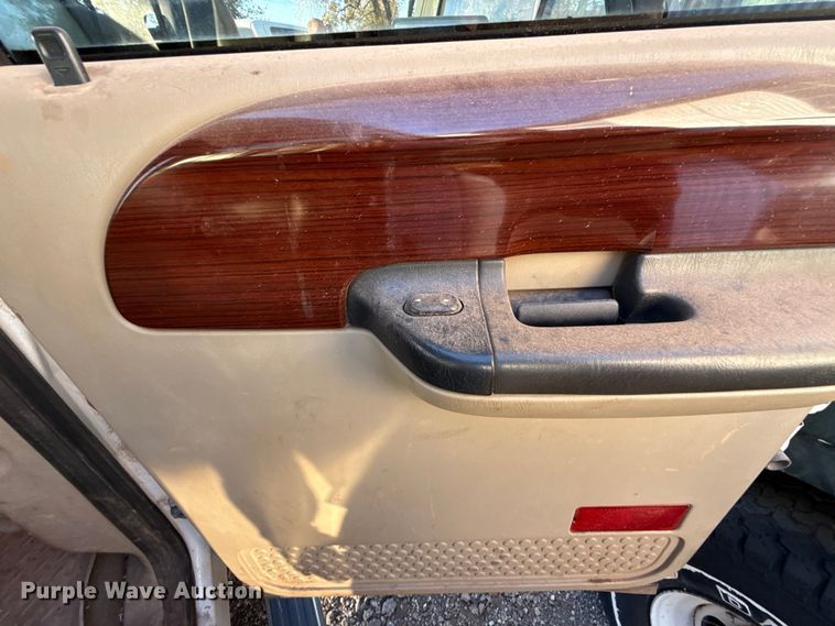 image for item EU5428 2007 Ford F250 Super Duty Crew Cab pickup truck