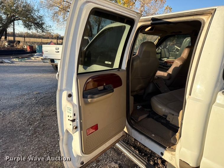 image for item EU5428 2007 Ford F250 Super Duty Crew Cab pickup truck