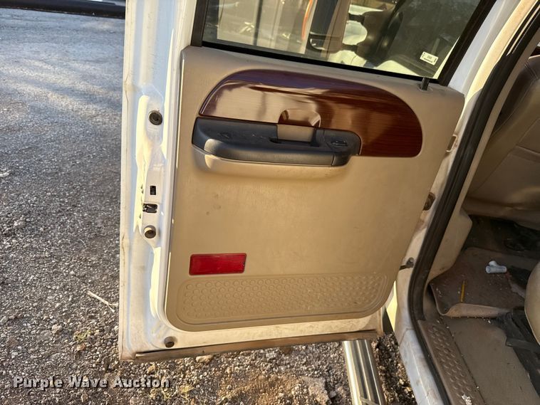 image for item EU5428 2007 Ford F250 Super Duty Crew Cab pickup truck