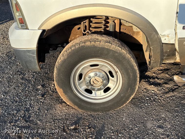 image for item EU5428 2007 Ford F250 Super Duty Crew Cab pickup truck