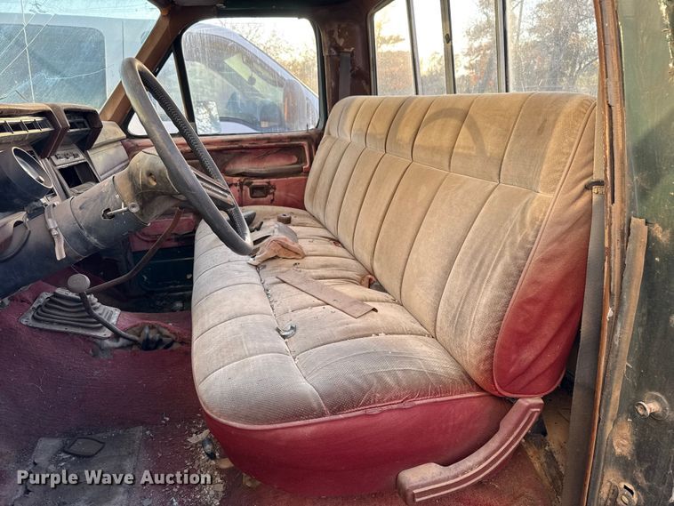 image for item EU5429 1980 Ford F250 pickup truck