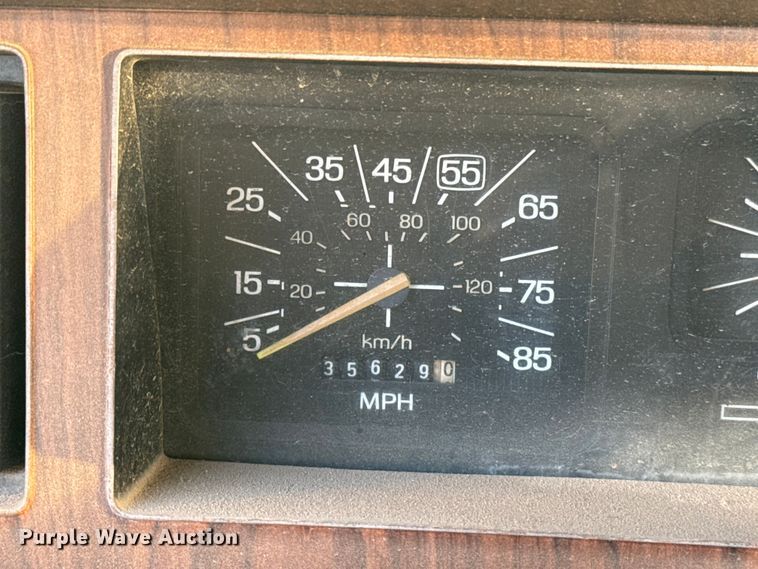 image for item EU5429 1980 Ford F250 pickup truck