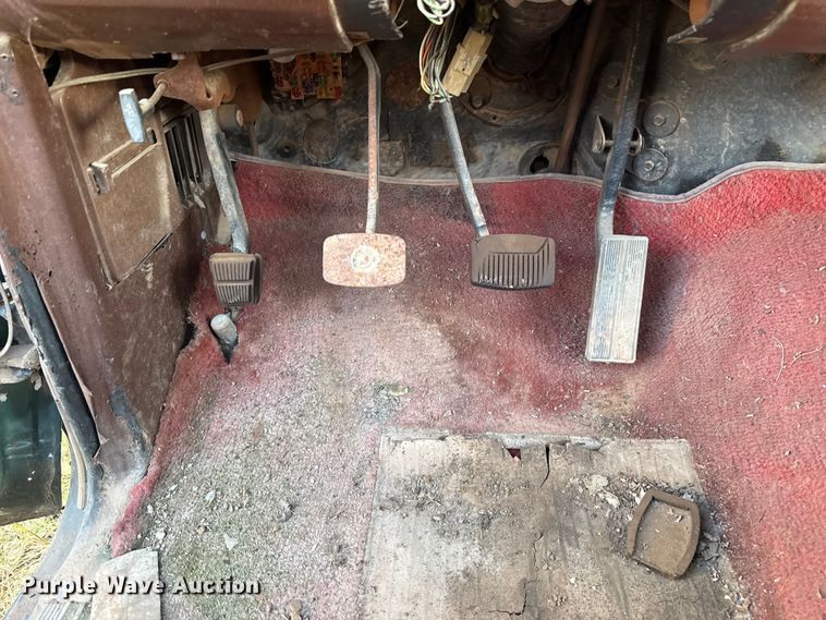 image for item EU5429 1980 Ford F250 pickup truck