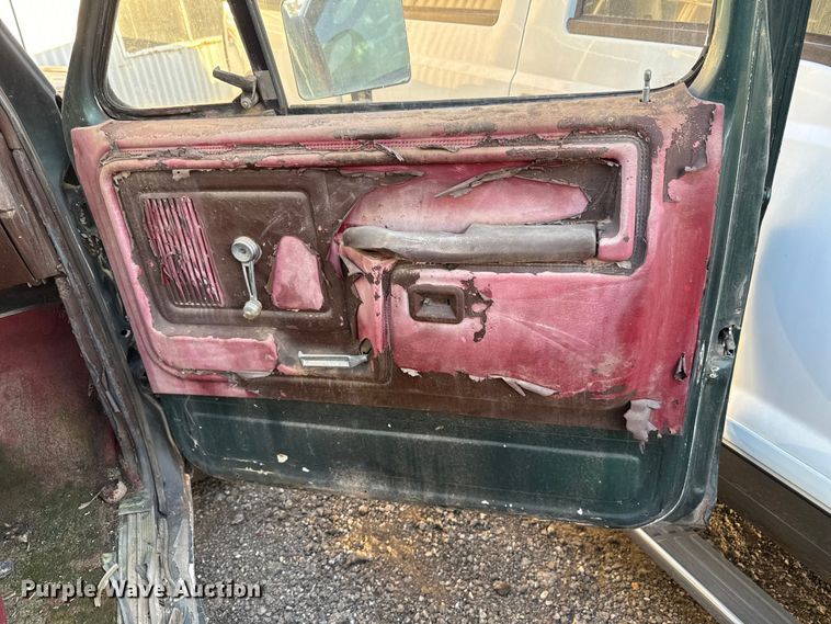 image for item EU5429 1980 Ford F250 pickup truck