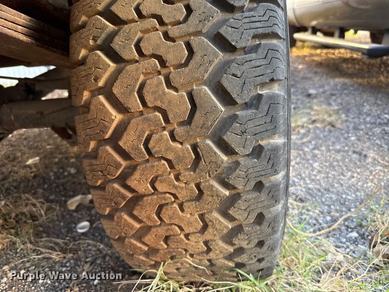 image for item EU5429 1980 Ford F250 pickup truck