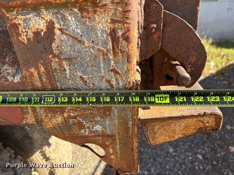 image for item EU5431 2000 Ford F-750 dump truck