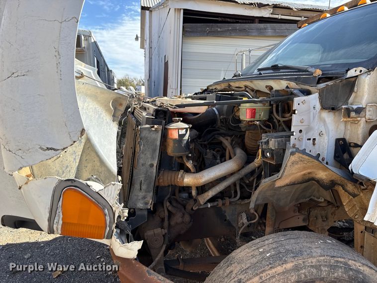 image for item EU5431 2000 Ford F-750 dump truck