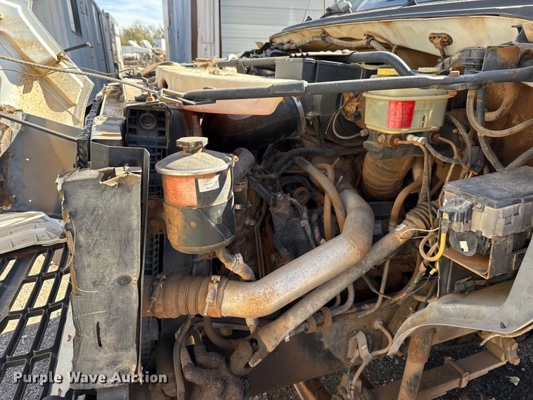 image for item EU5431 2000 Ford F-750 dump truck