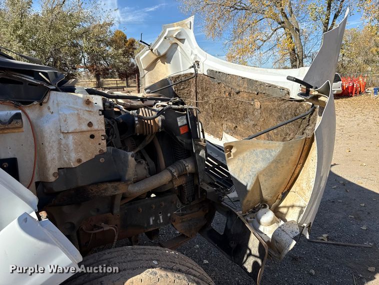 image for item EU5431 2000 Ford F-750 dump truck