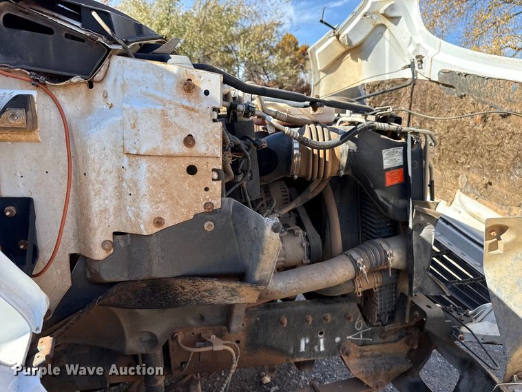 image for item EU5431 2000 Ford F-750 dump truck